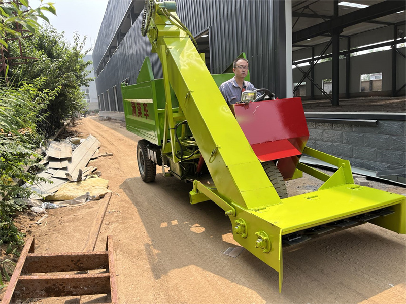 Cattle Farm Automatic Manure Cleaning Vehicle5