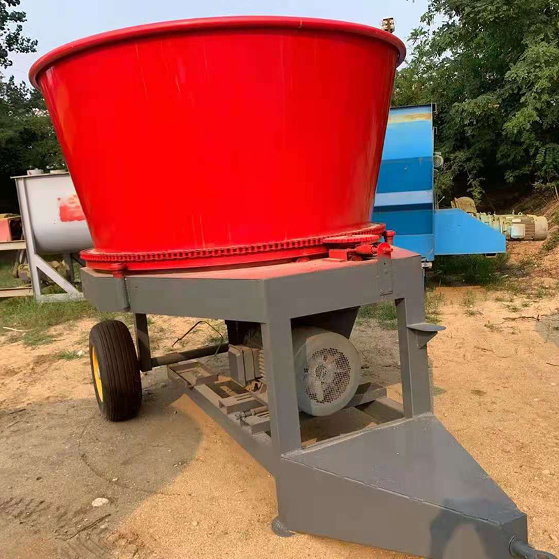 Ծղոտի մշակման ջախջախիչ մեքենա Bale Grinder Gra06